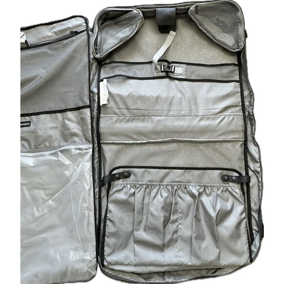 Samsonite X-Tralight Ultravalet Garment Bag - Picture 9 of 10